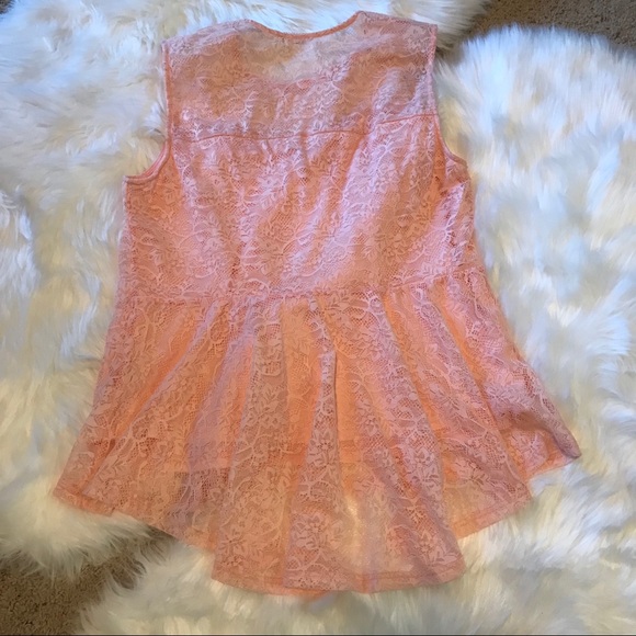 Lace sweetheart top with dovetail hem- size XXL - Picture 2 of 8